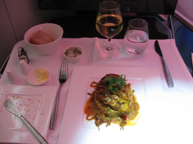 Abendessen (Hauptgericht) Business-Class / QR301 HEL-DOH