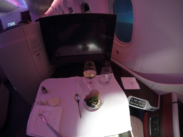 Abendessen (Dessert) / QR302 HEL-DOH