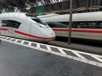 ICE im Hauptbahnhof Frankfurt